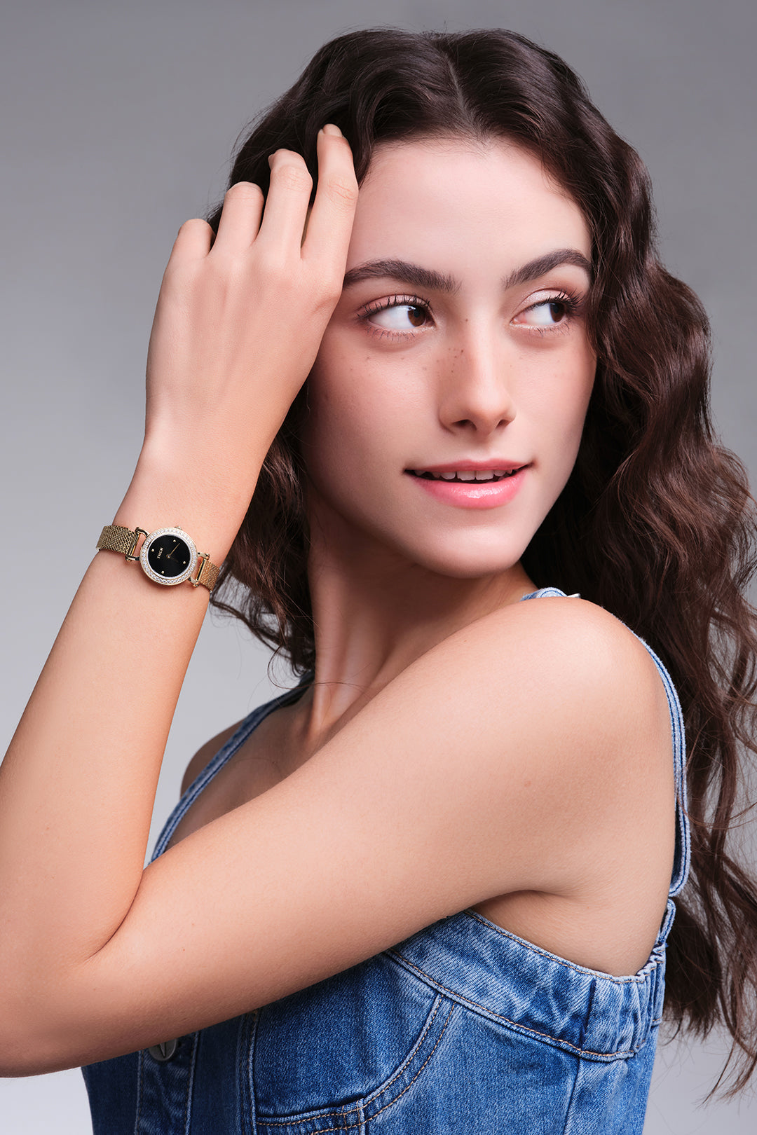 THCN C· I Reflection Black DIal Gold Mesh Band Watch