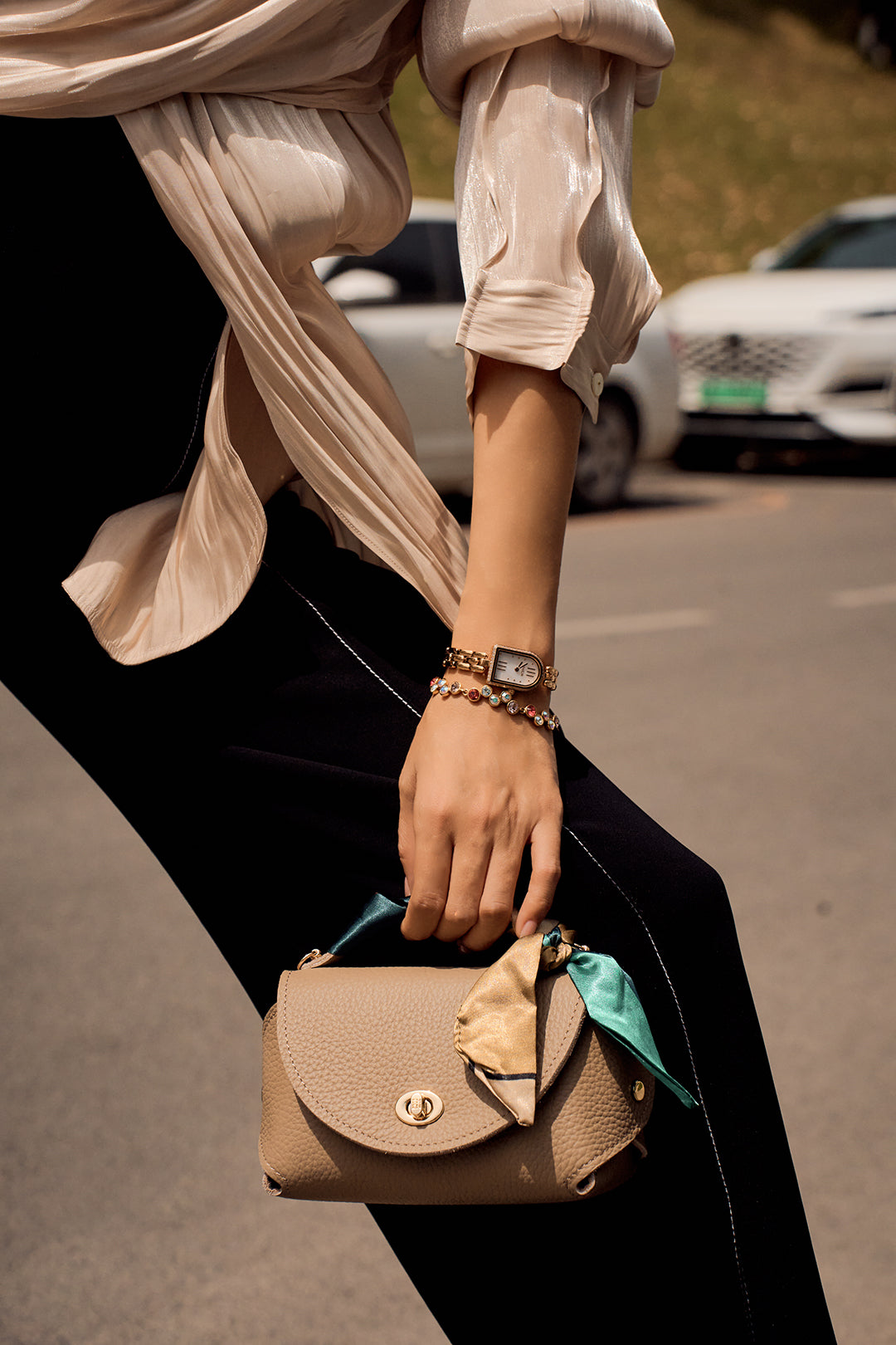 Classic M Gray Genuine Leather crossbody Bag with Scarf