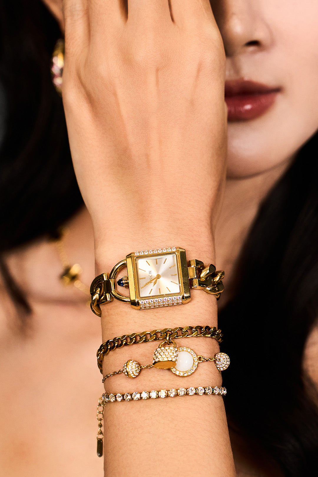 White Dial Gold Chain-Link Watch with Two Bracelets Gift Set