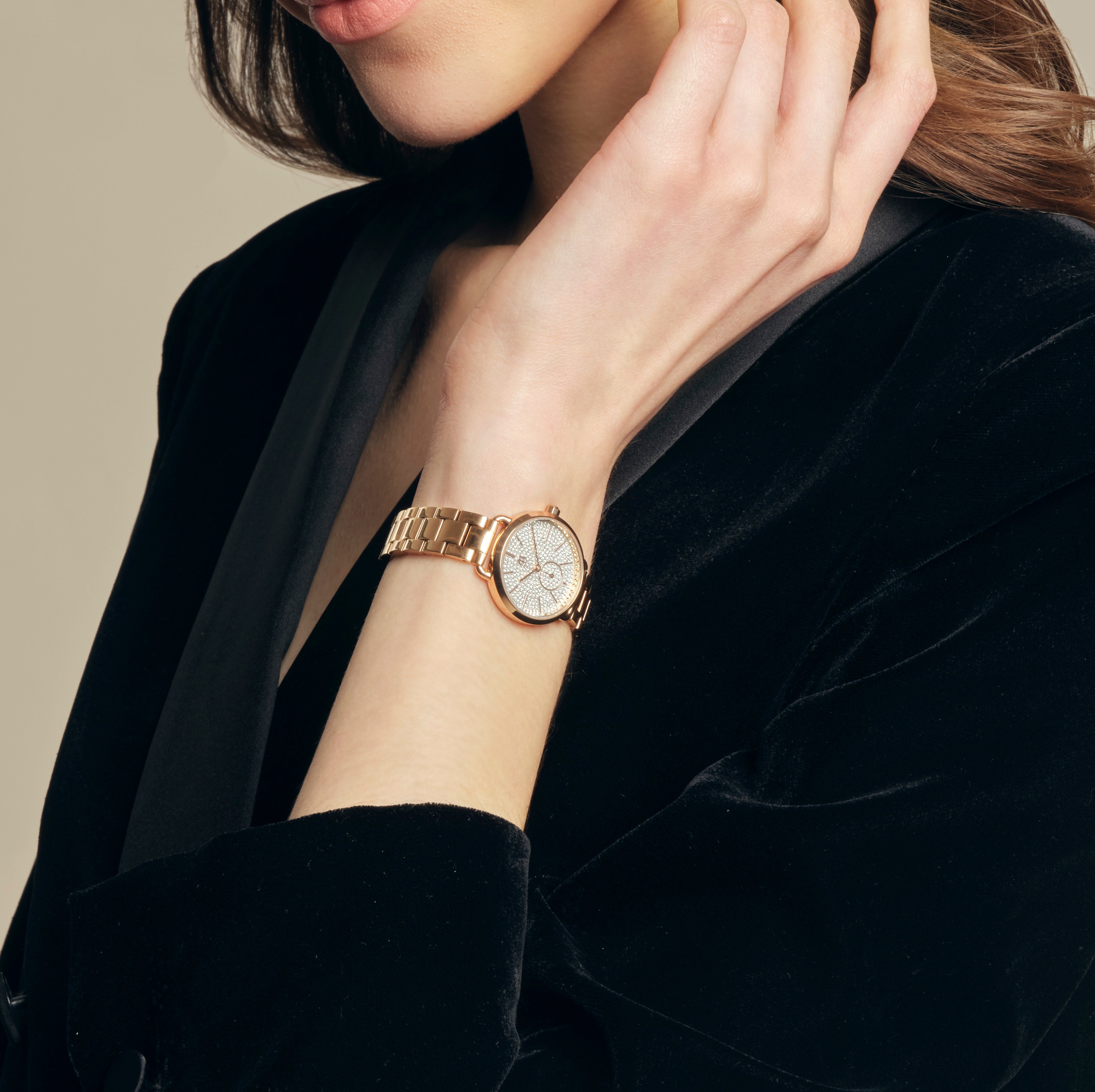 Lucky Star 28mm White Crystal Dial Rosegold Bracelet Watch - 4B2711 - Wear - Black By Blue Brave
