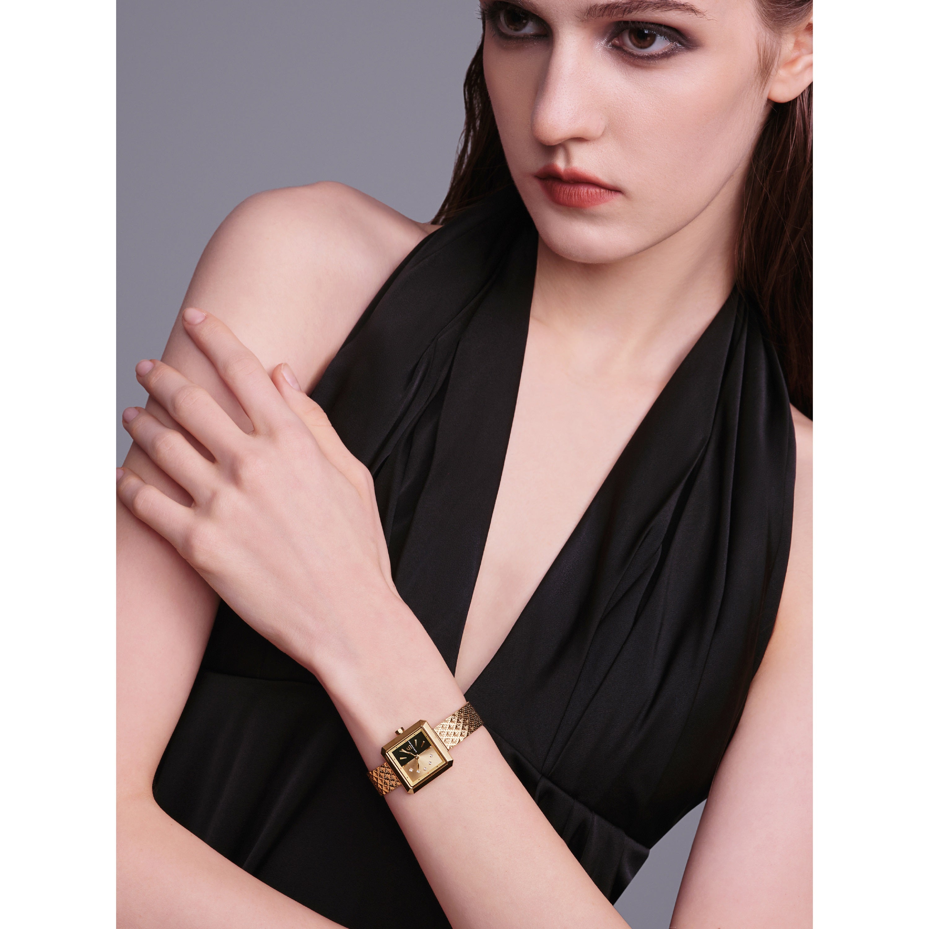 Spider 24mm Gold & Black Dial Gold Meshband Watch - 4B1172 - Model wearing - Black By Blue Brave