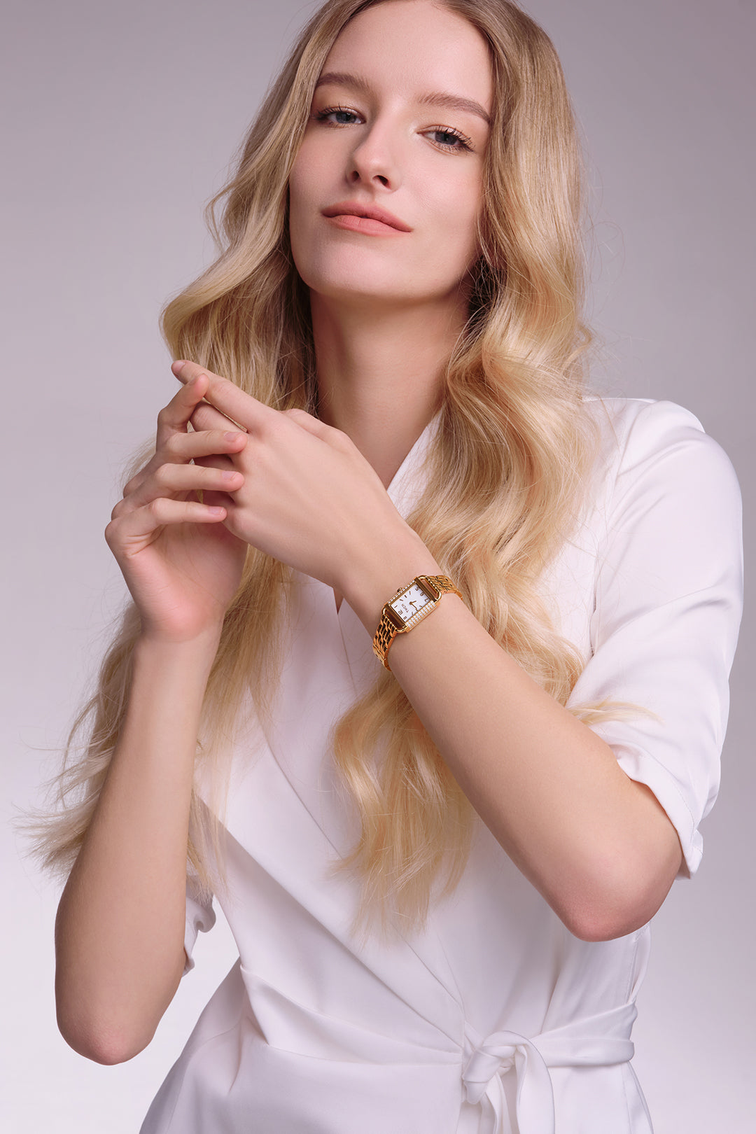 THCN H· I Eggshell White Dial Gold Bracelet Watch